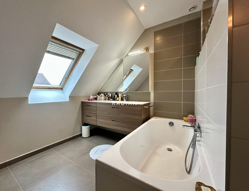 Maison - 115 m² - 5 pièces