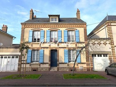 Maison - 161 m² - 7 pièces