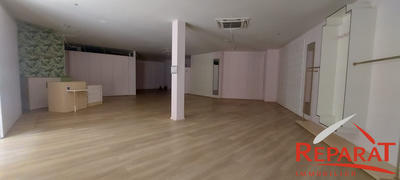 Local commercial - 187 m²