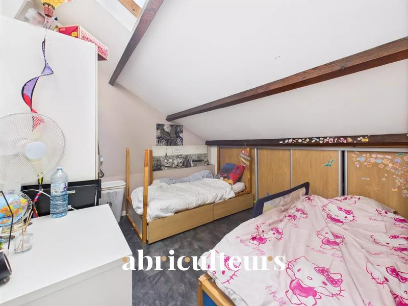 Loft - 117 m² - 6 pièces