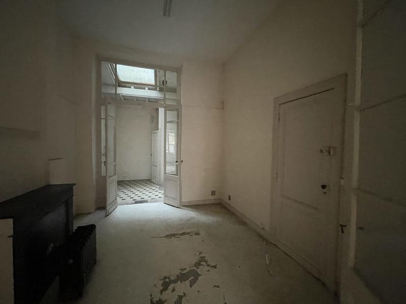 Local commercial - 90 m² - 4 pièces