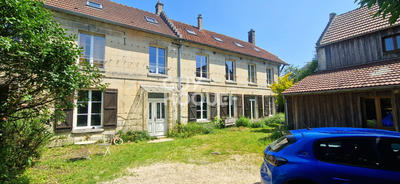 Maison - 342 m² - 14 pièces