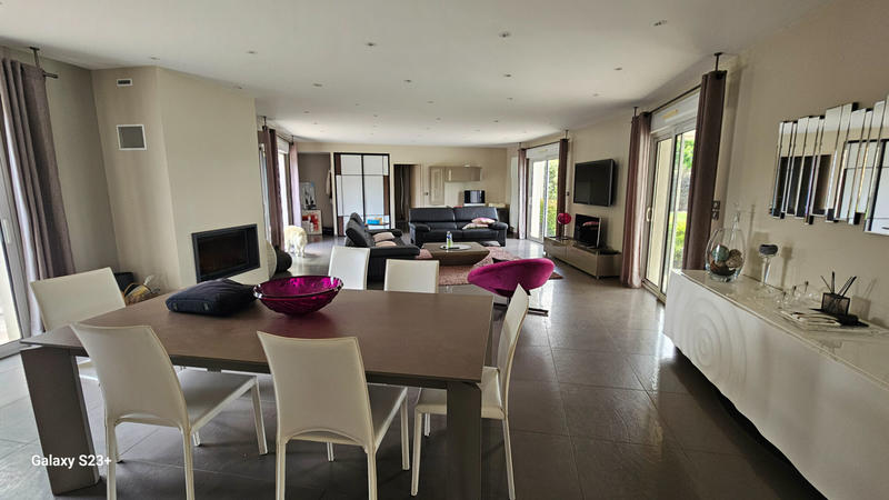 Maison - 170 m² - 7 pièces