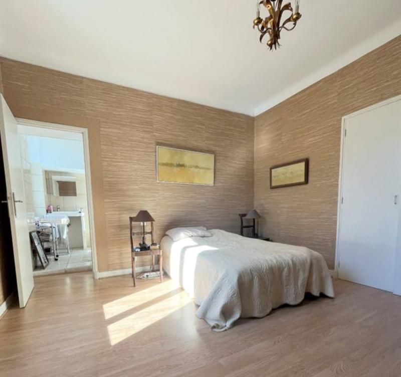 Maison - 295 m² - 12 pièces