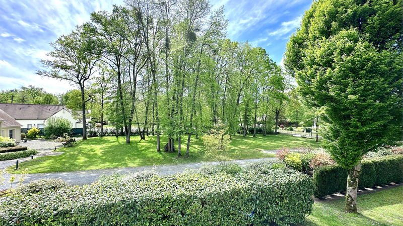 Maison - 228 m² - 12 pièces