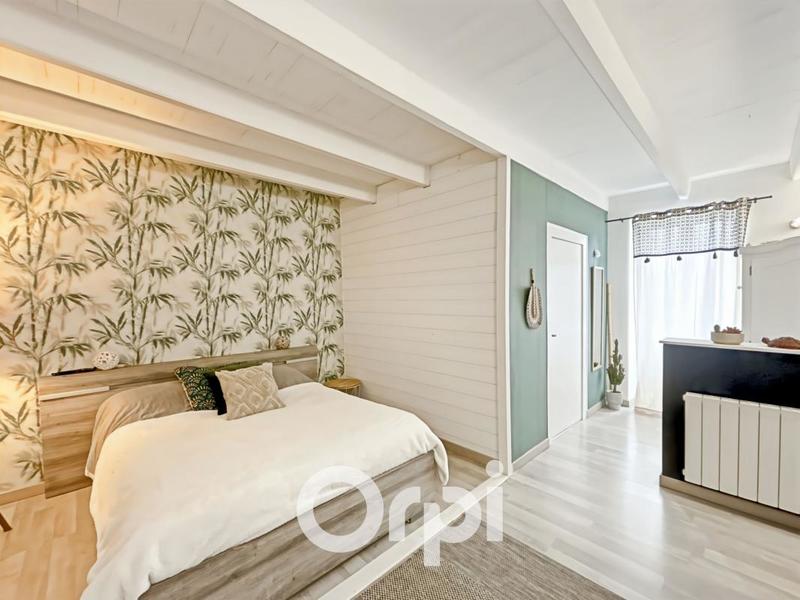 Maison - 182 m² - 6 pièces