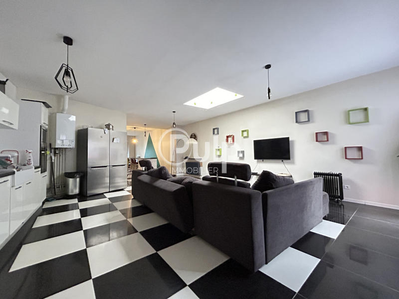 Maison - 180 m² - 7 pièces