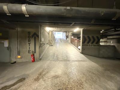 Parking / Garage - 12 m²