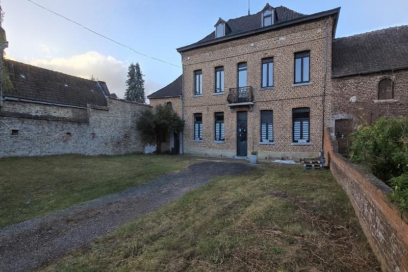 Maison - 184 m² - 7 pièces