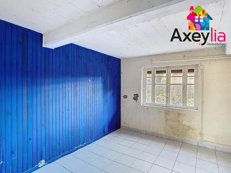 Maison - 94 m² - 8 pièces