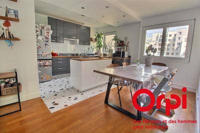 Appartement - 91 m² - 5 pièces