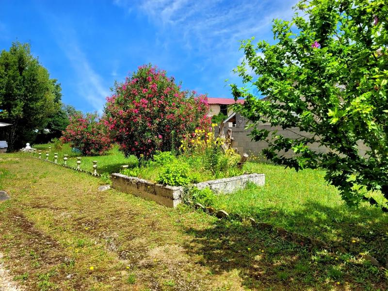 Maison - 470 m² - 18 pièces