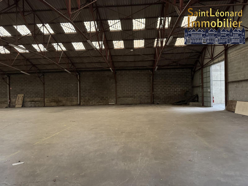 Entrepôt - 1 000 m²