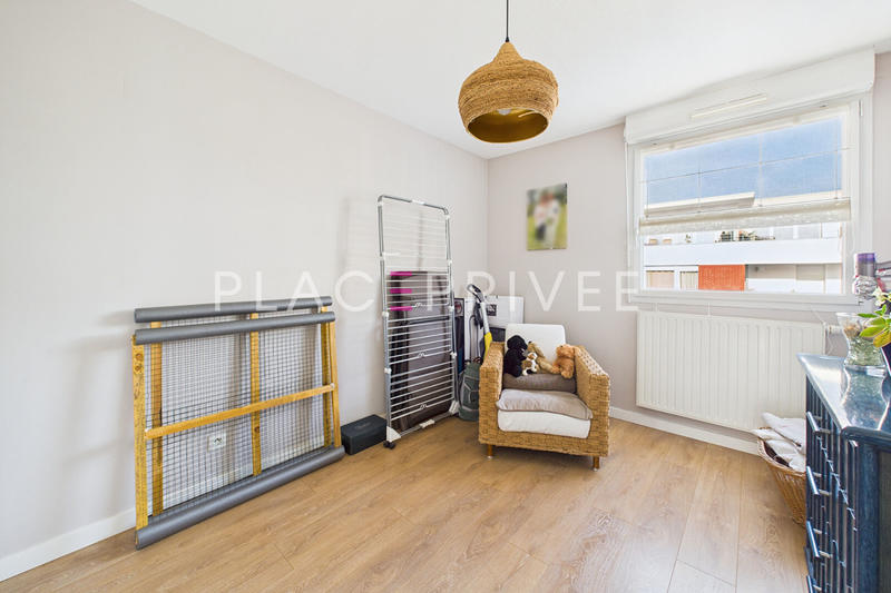 Appartement - 97 m² - 4 pièces