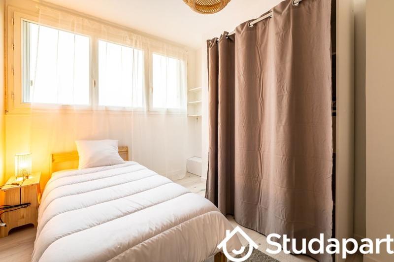 Chambre - 9 m² - 1 pièce