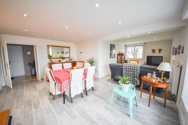 Appartement - 90 m² - 4 pièces