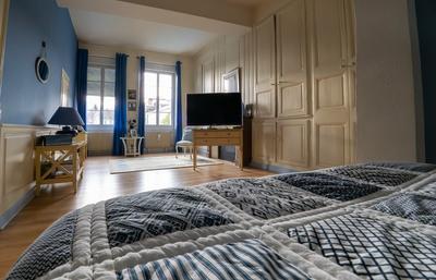 Demeure - 355 m² - 14 pièces