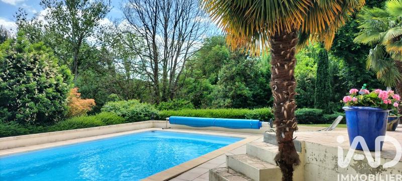 Maison de maîtres - 262 m² - 7 pièces