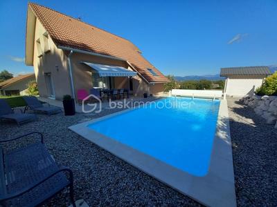 Maison - 136 m² - 5 pièces