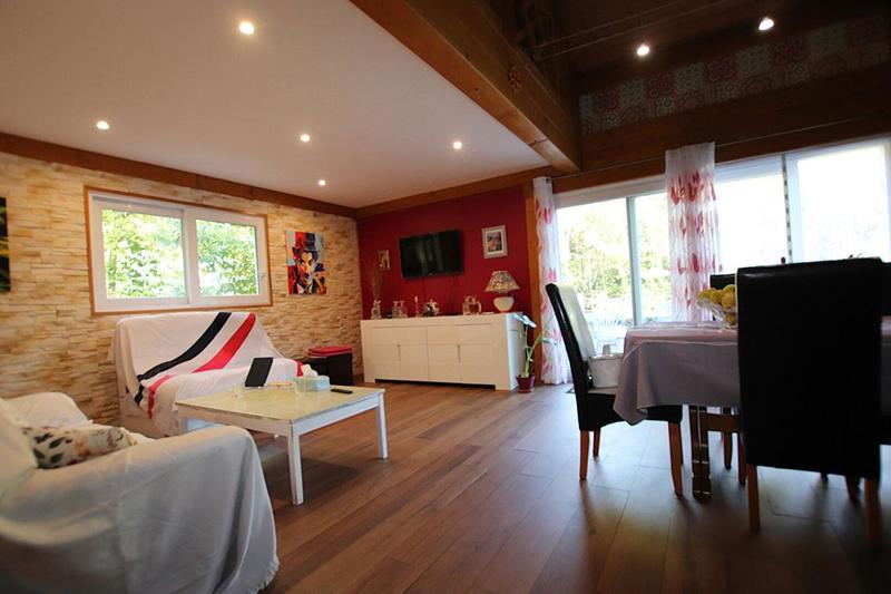 Villa - 205 m² - 8 pièces