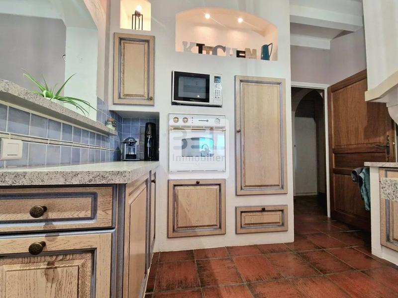 Propriété - 144 m² - 6 pièces