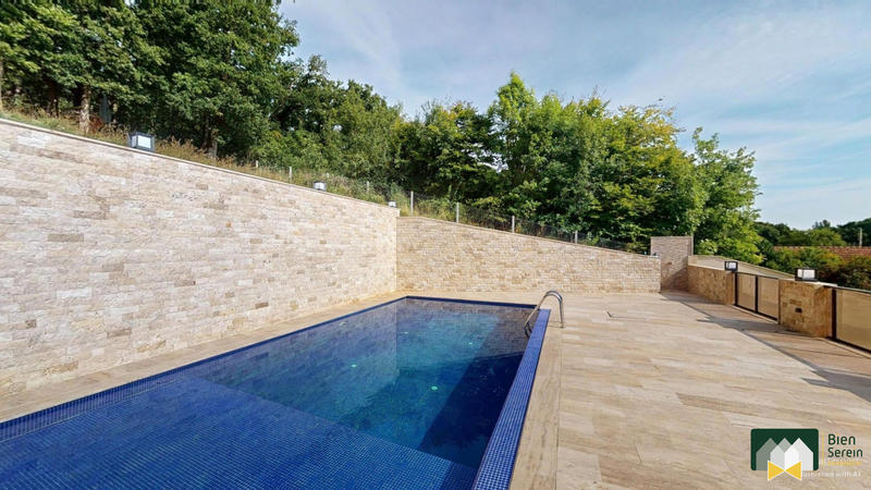 Villa - 315 m² - 8 pièces