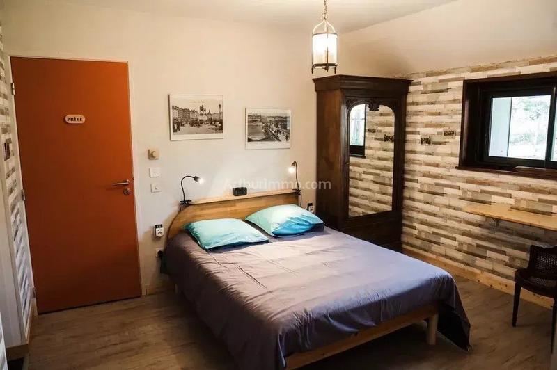 Maison - 313 m² - 10 pièces