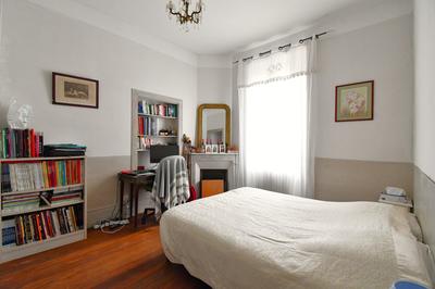 Maison - 230 m² - 8 pièces