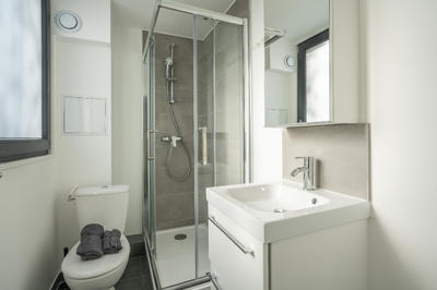 Maison - 300 m² - 15 pièces