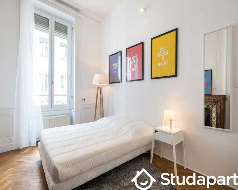 Chambre - 90 m² - 1 pièce
