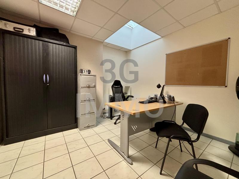 Bureau - 162 m² - 9 pièces