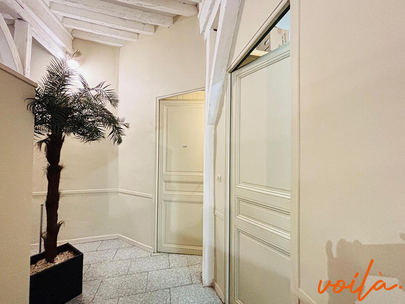 Local commercial - 110 m² - 5 pièces