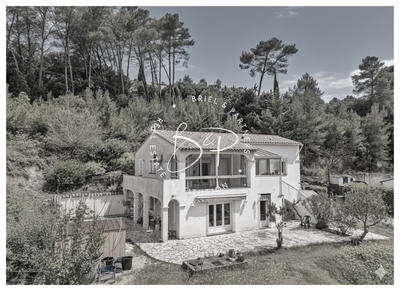 Maison - 155 m² - 6 pièces