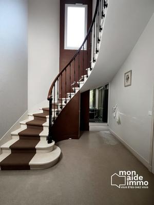 Maison - 170 m² - 7 pièces