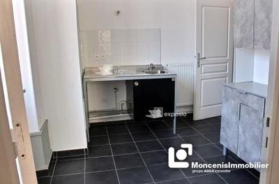Appartement - 80 m² - 3 pièces