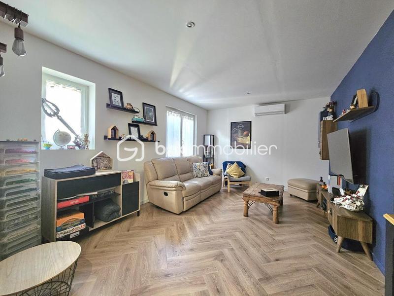 Maison traditionnelle - 117 m² - 6 pièces