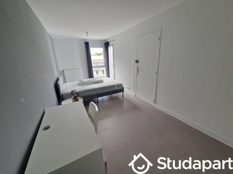 Chambre - 10 m² - 1 pièce