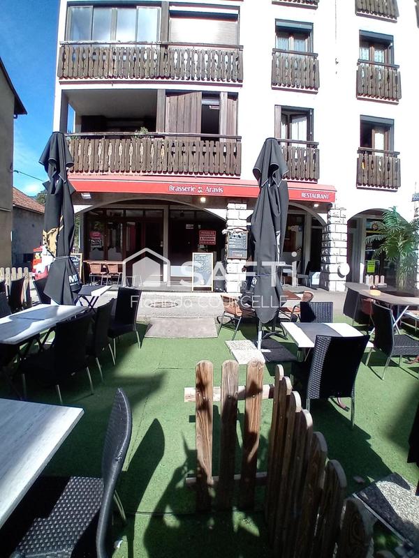 Local commercial - 84 m² - 3 pièces