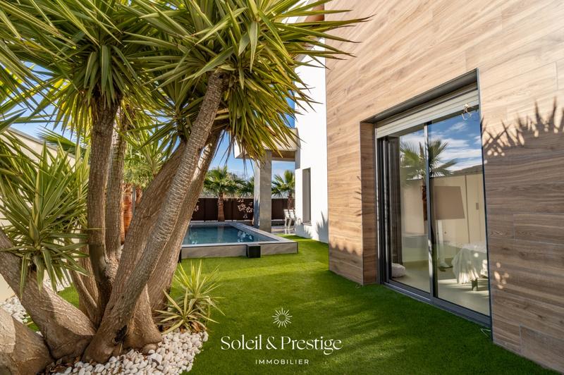 Maison - 140 m² - 5 pièces