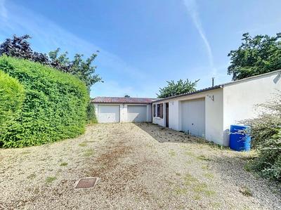 Maison - 170 m² - 9 pièces