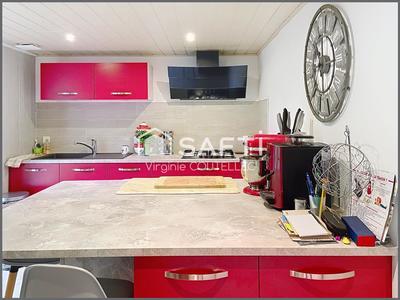 Maison - 94 m² - 5 pièces