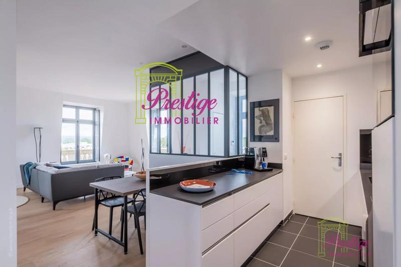 Appartement - 94 m² - 4 pièces