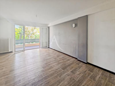 Appartement - 76 m² - 4 pièces