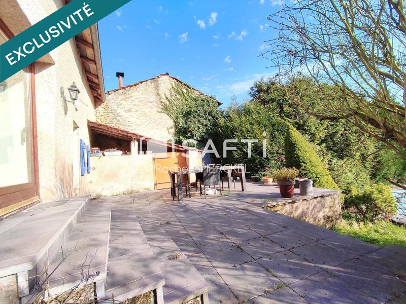 Maison - 230 m² - 7 pièces