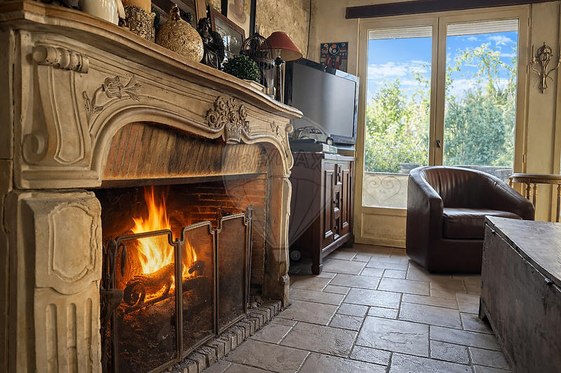 Maison - 210 m² - 7 pièces