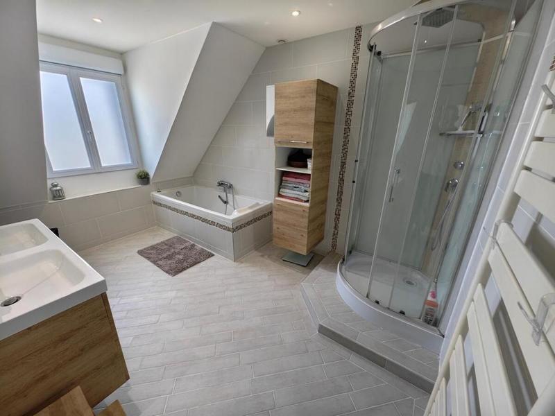 Maison - 265 m² - 12 pièces