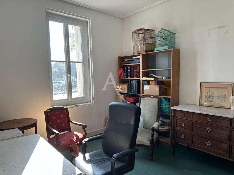 Maison - 121 m² - 8 pièces