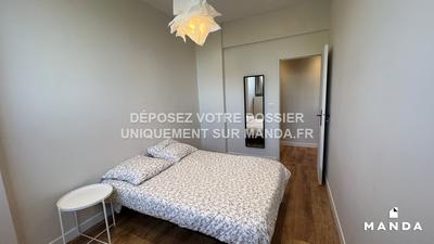 Chambre - 12 m² - 5 pièces
