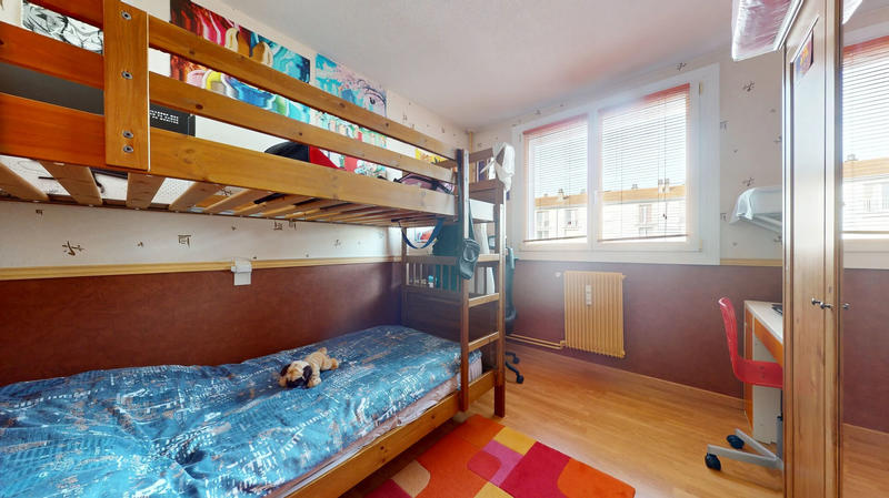 Appartement - 93 m² - 5 pièces