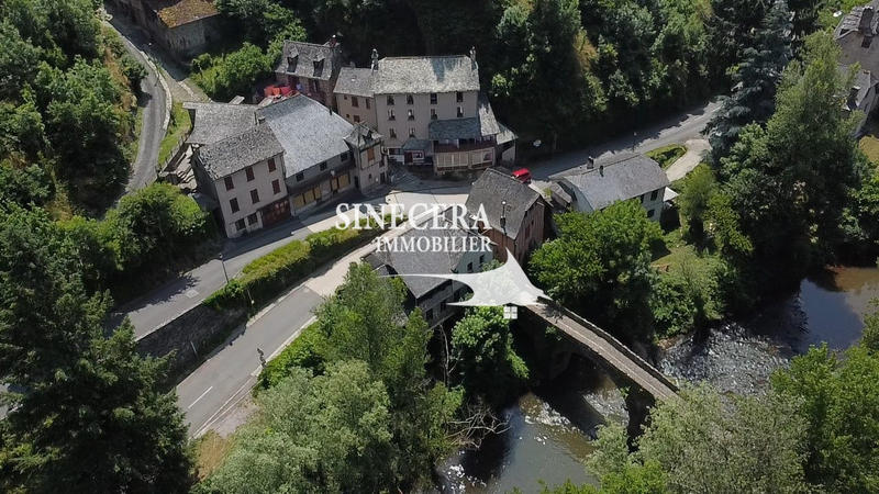 Maison - 350 m² - 17 pièces